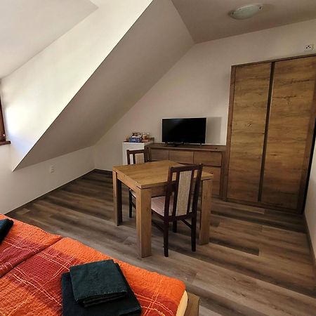 Penzion A Wellness U Trebonske Madony Екстериор снимка